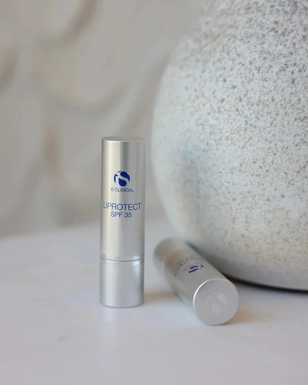 Liprotect SPF 35 iS Clinical 5g - Image 3